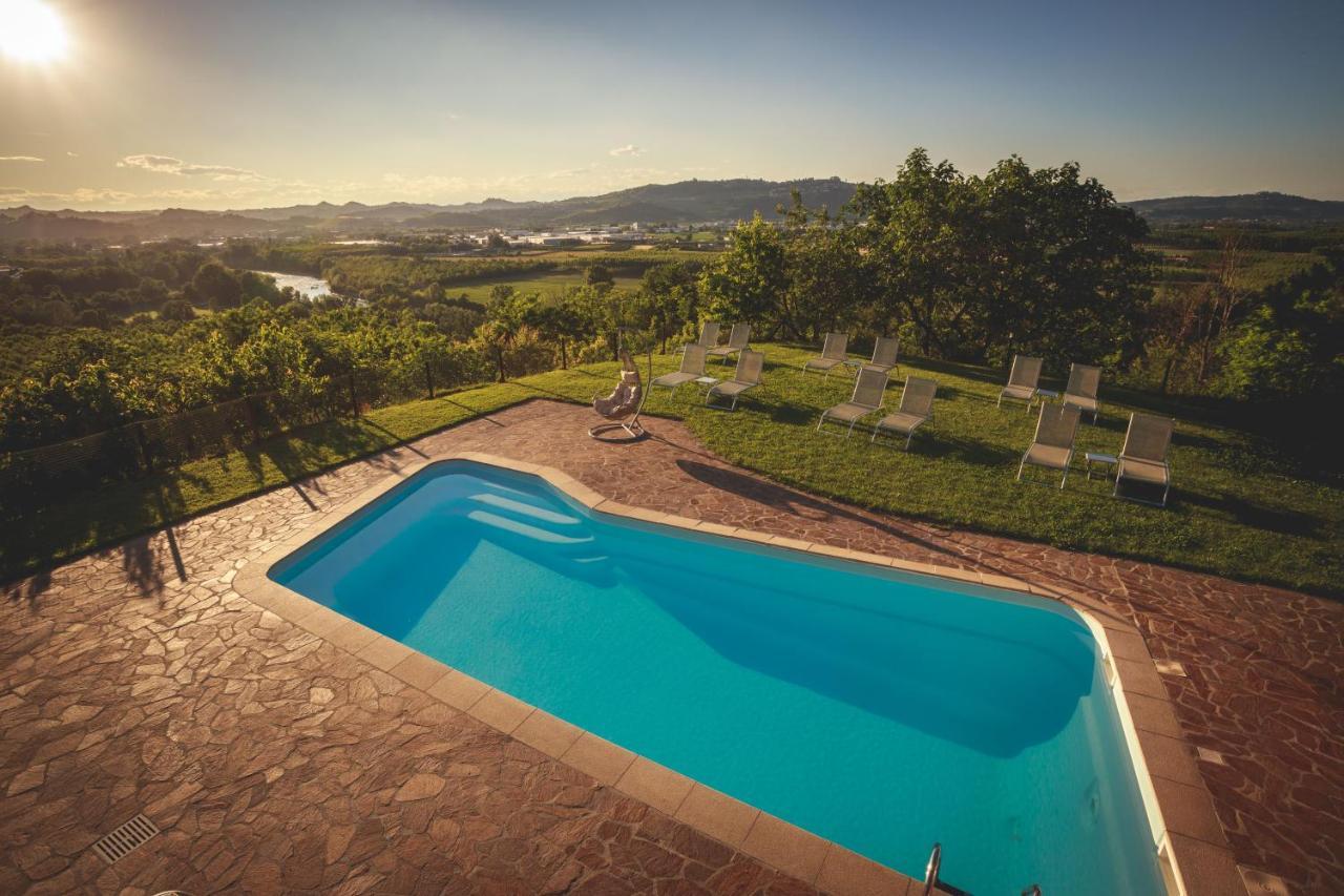 Villa La Meridiana Алба Екстериор снимка