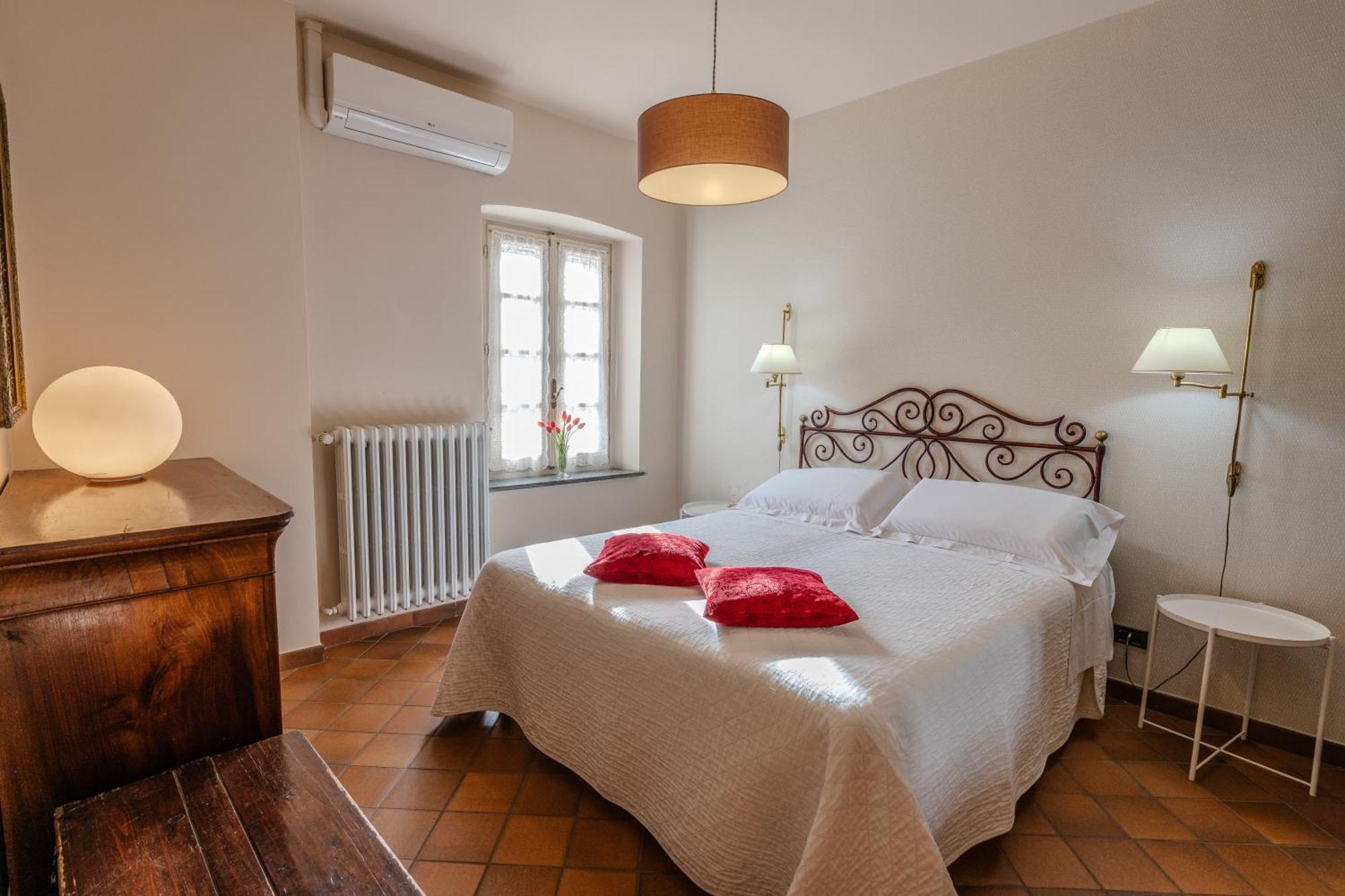 Villa La Meridiana Алба Екстериор снимка