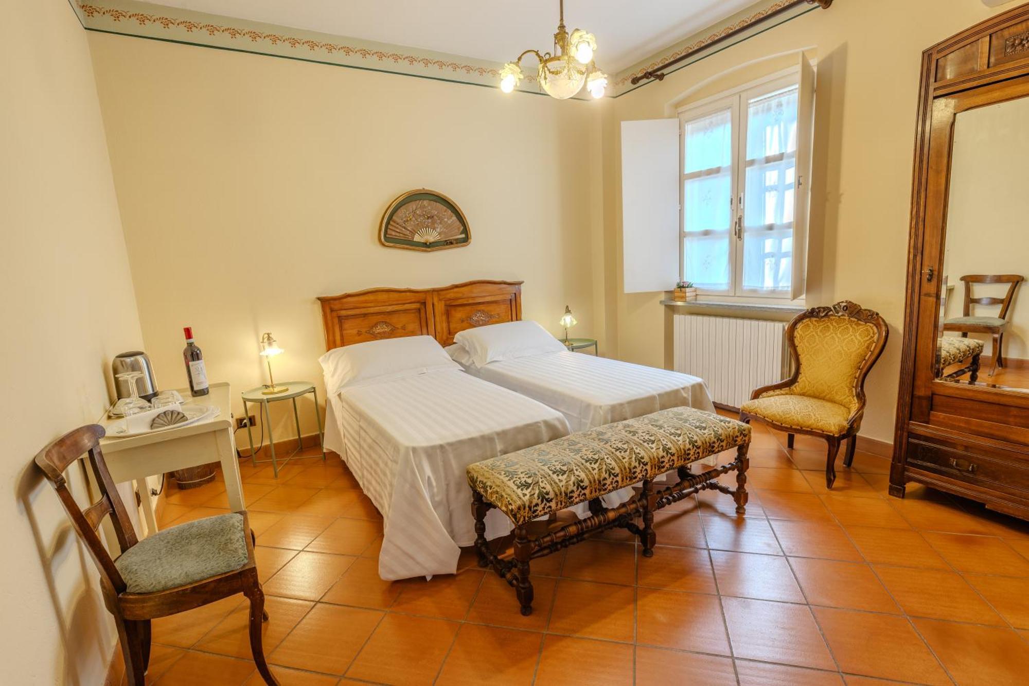 Villa La Meridiana Алба Екстериор снимка