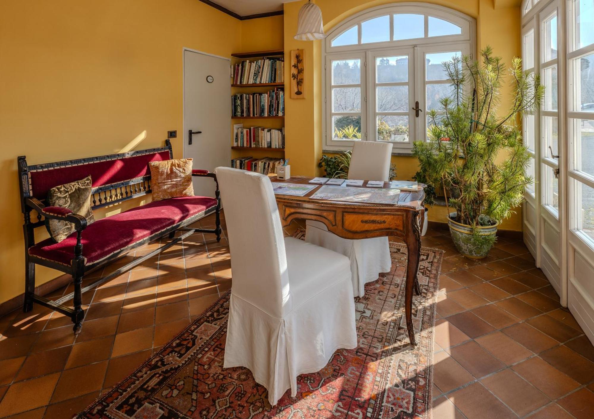 Villa La Meridiana Алба Екстериор снимка